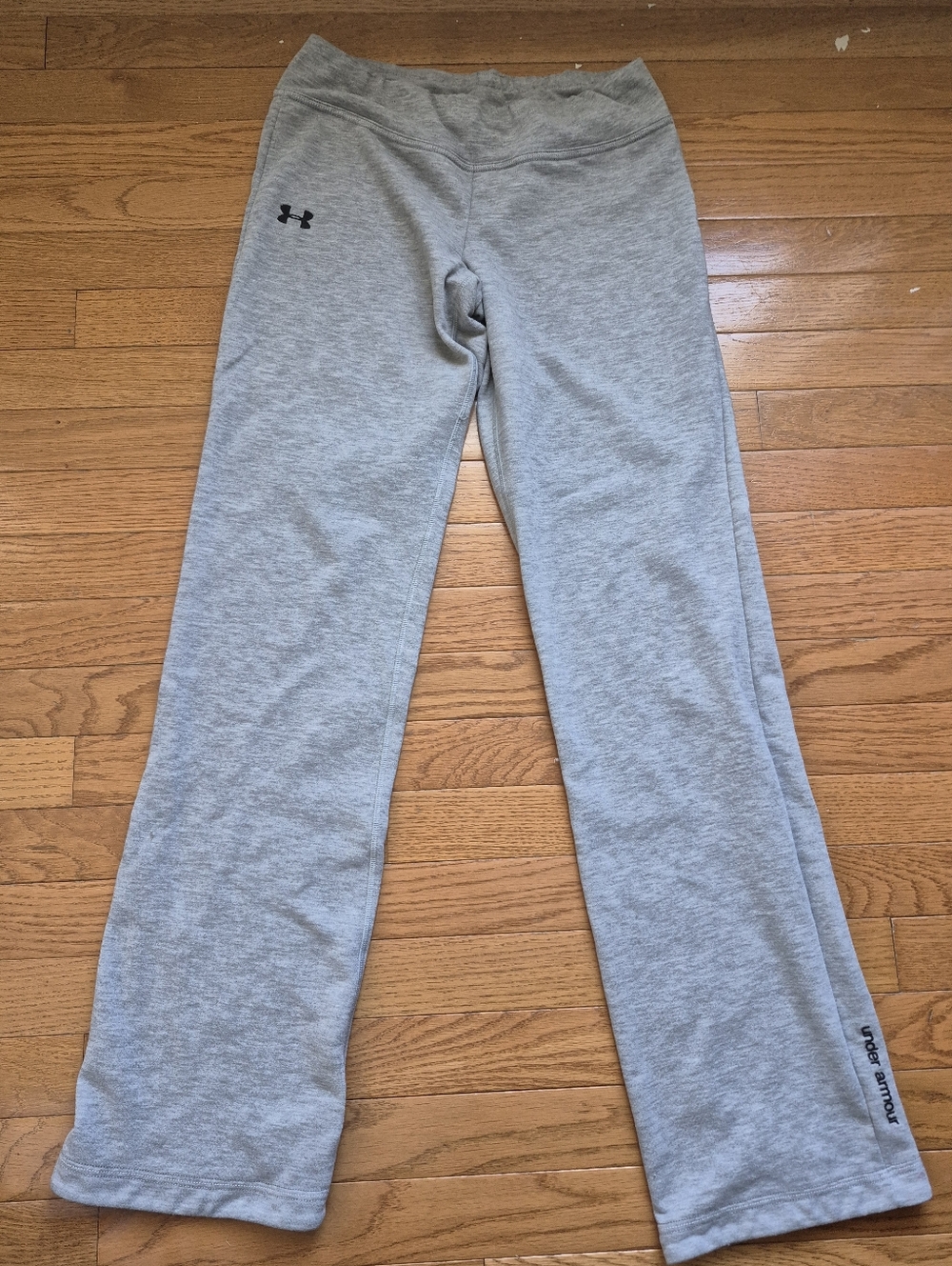 Under armour women's small boot cut flare grey sweatpants